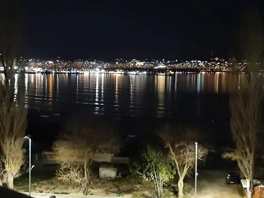 Beachfront Panoramic Flat @ South Bay Residence 瓦爾納